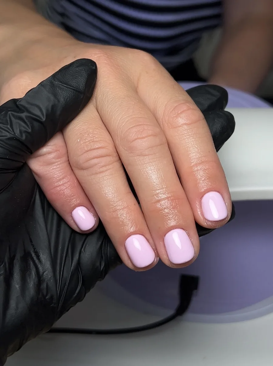 Pose d'ongles